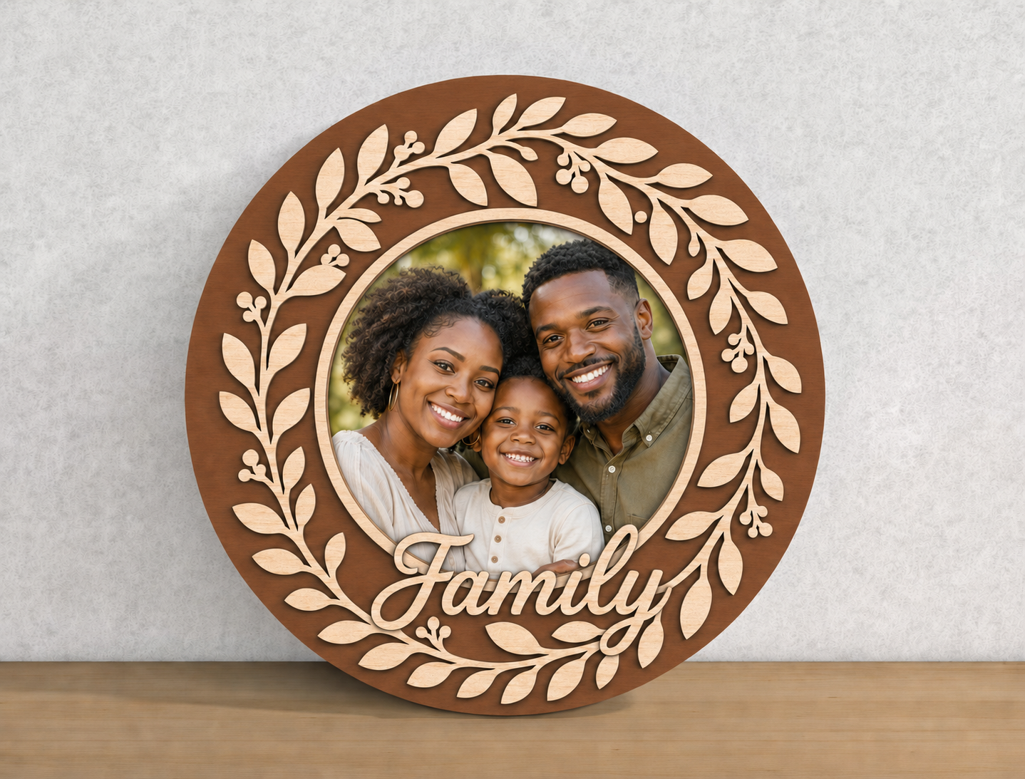 9" Round Leaflet Wall Photo Frame